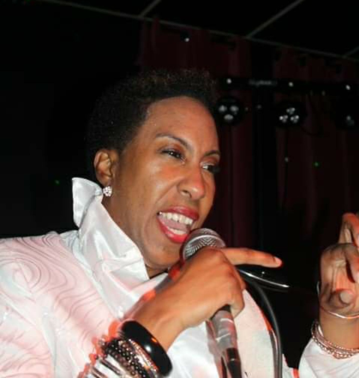 ROCKIN THE STAGE